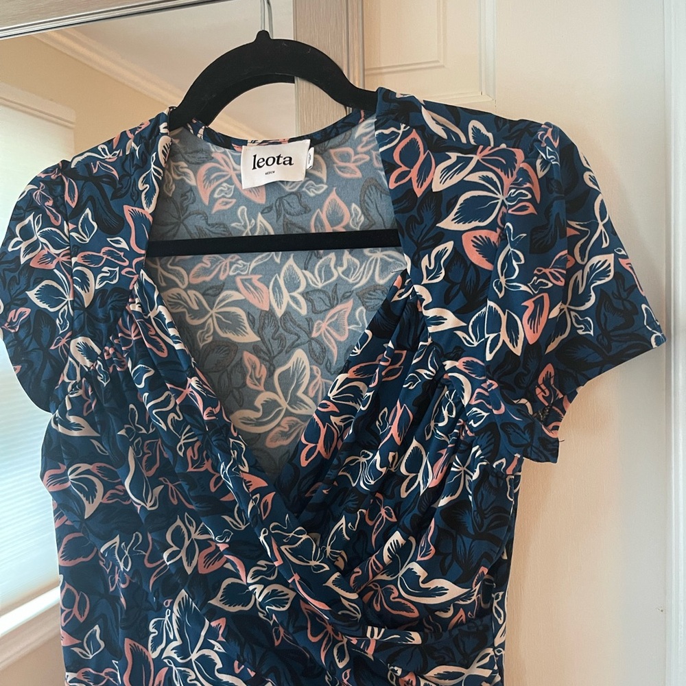Custom Leota summer dress. EUC, teal with floral pattern. Size Medium